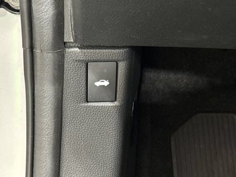 Used 2024 Honda Accord Touring image 19