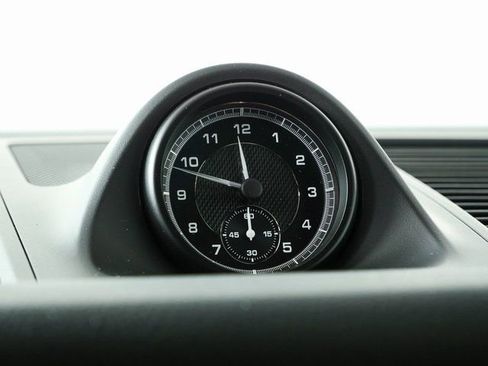 New 2026 Porsche Macan image 18