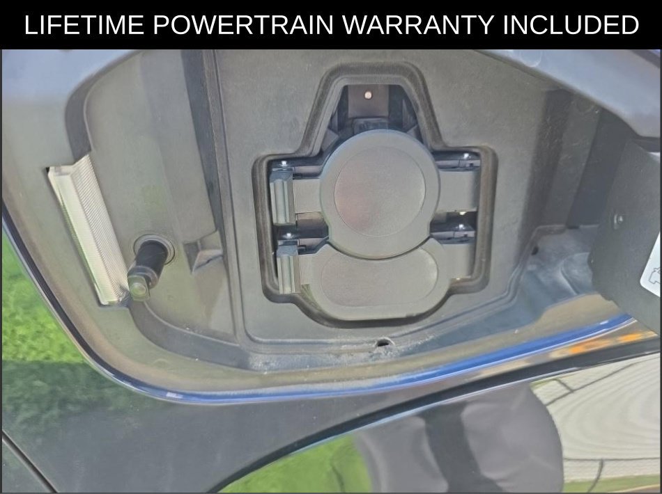 Used 2024 Nissan Ariya AWD image 10