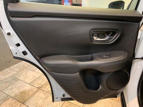 Used 2023 Honda HR-V LX image 35