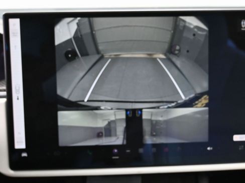 Used 2022 Tesla Model X Plaid image 20