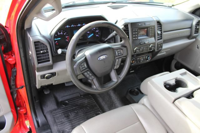 Used 2018 Ford F350 XL w/ Power Equipment Group AWD/4WD image 15
