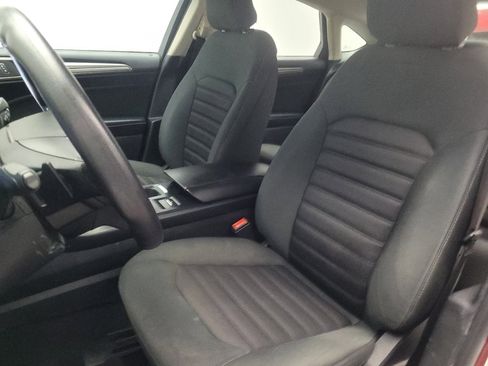 Used 2019 Ford Fusion SE image 17