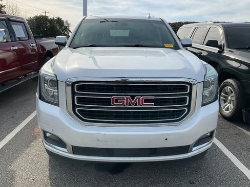 Used 2018 GMC Yukon XL SLT w/ Open Road Package image 2