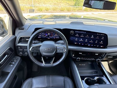 Used 2025 Chevrolet Tahoe RST w/ Comfort Package RWD image 14