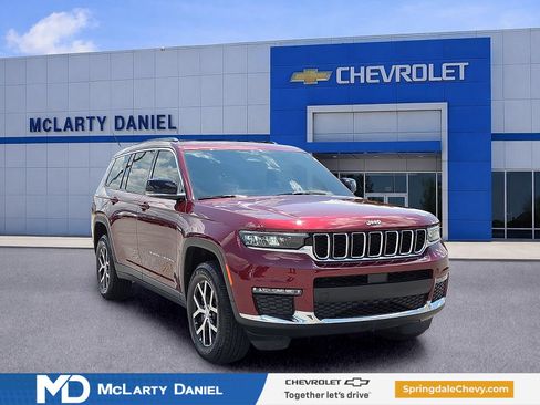 Used 2025 Jeep Grand Cherokee L Limited AWD/4WD image 1