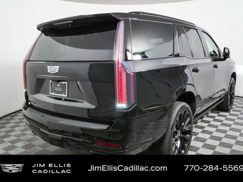 Used 2026 Cadillac Escalade Platinum Sport w/ LPO, ONYX Package AWD/4WD image 3