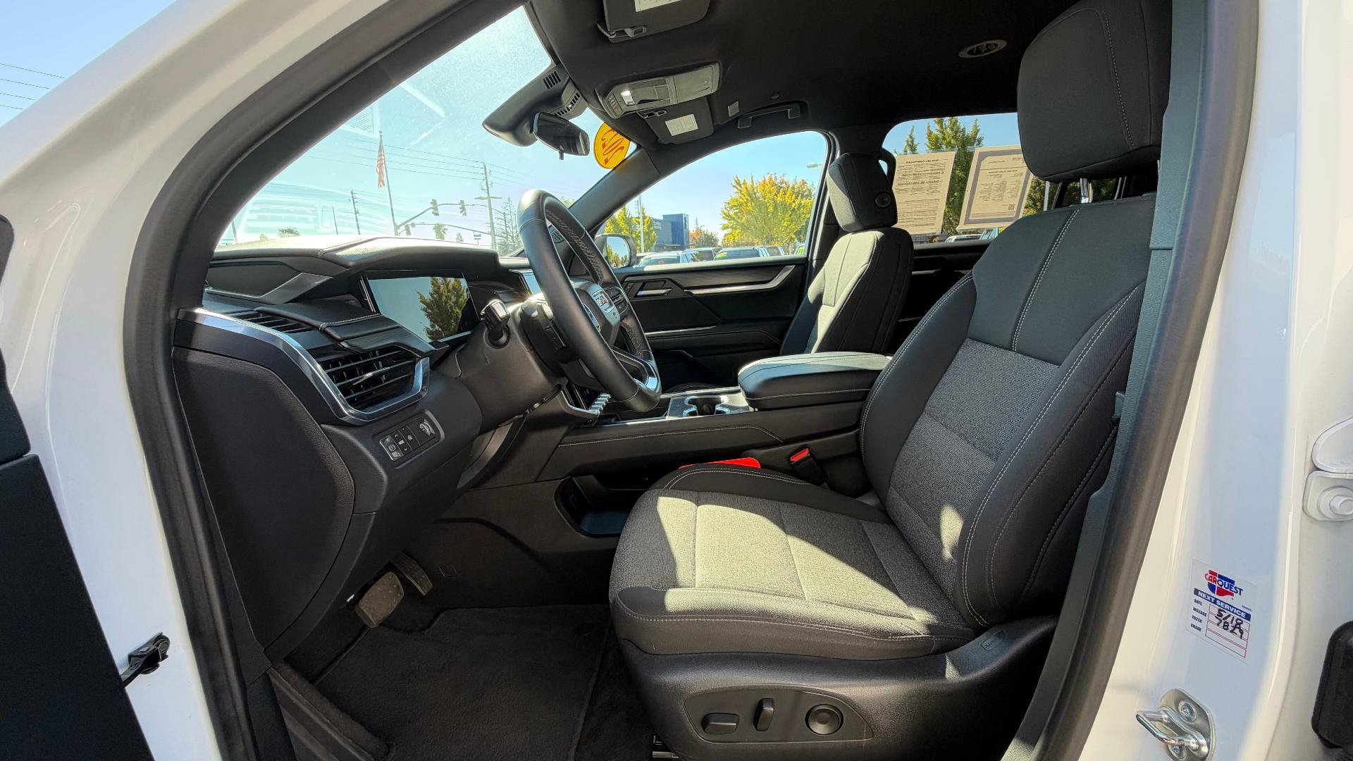 Used 2025 GMC Acadia Elevation FWD image 15