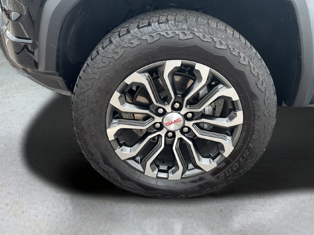 Used 2025 GMC Canyon Denali AWD/4WD image 26