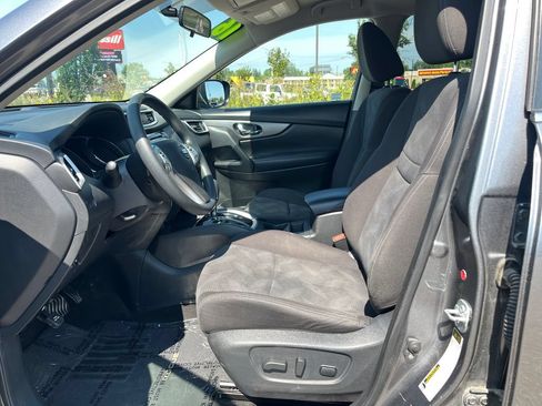 Used 2016 Nissan Rogue SV AWD/4WD image 12