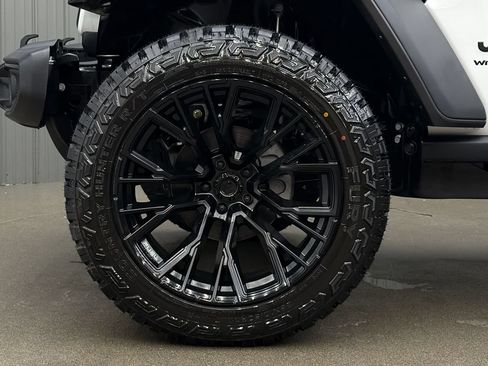 Used 2026 Jeep Wrangler Unlimited Sport AWD/4WD image 10