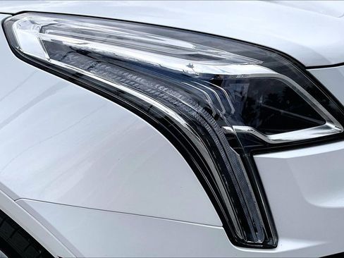 Certified 2024 Cadillac XT5 Premium Luxury FWD image 25