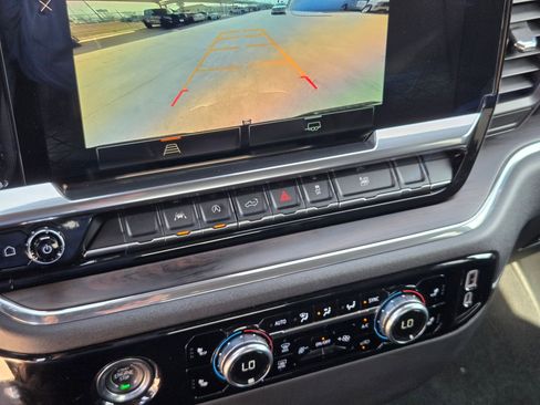 Certified 2024 GMC Sierra 1500 SLT image 19