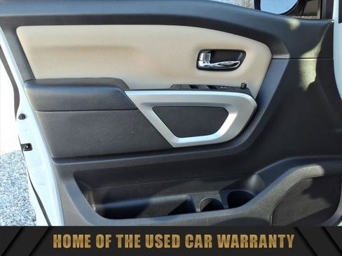 Used 2017 Nissan Titan SV image 12
