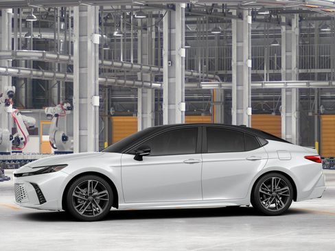 New 2026 Toyota Camry Hybrid AWD/4WD image 5