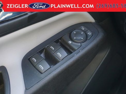 Used 2019 Chevrolet Equinox LS AWD/4WD image 29