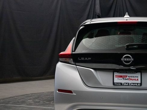 Used 2024 Nissan Leaf S image 12