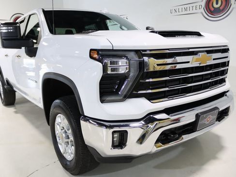 Used 2024 Chevrolet Silverado 2500 LTZ image 22