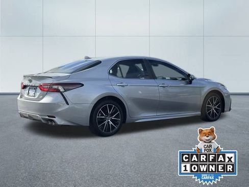 Used 2021 Toyota Camry SE image 59