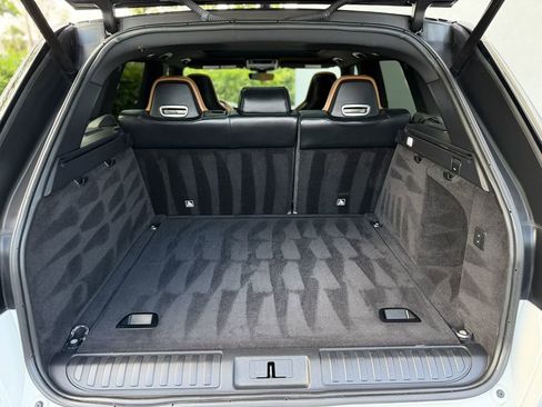 Used 2022 Land Rover Range Rover Sport SVR Carbon Edition AWD/4WD image 20