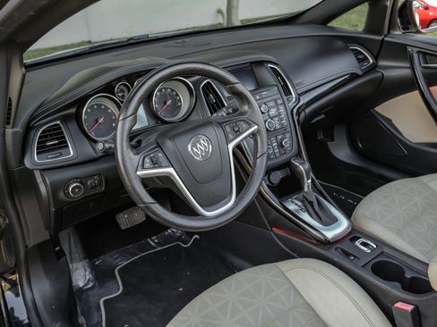 Used 2018 Buick Cascada Premium image 3