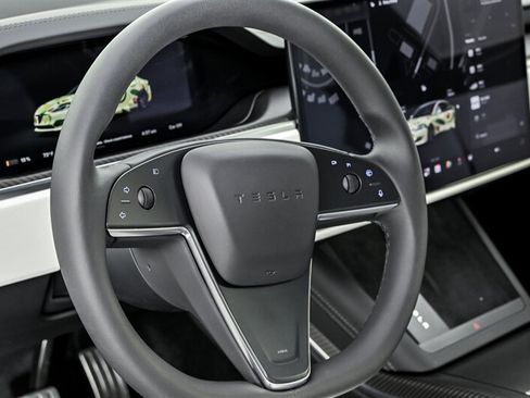 Used 2024 Tesla Model S Plaid AWD/4WD image 18
