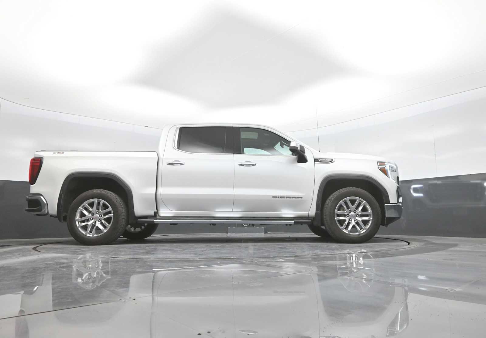 Used 2021 GMC Sierra 1500 SLT w/ SLT Premium Plus Package AWD/4WD image 52