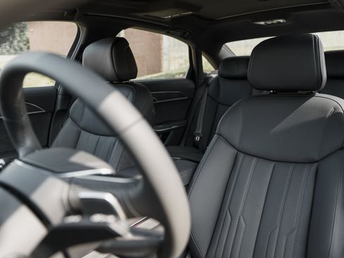 New 2026 Audi A8 L 3.0T AWD/4WD image 21