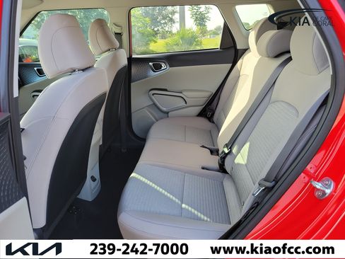 Certified 2022 Kia Soul S FWD image 12
