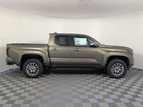 New 2025 Toyota Tacoma Limited image 4