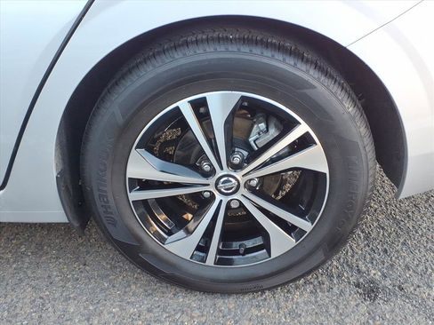 Used 2023 Nissan Sentra SV image 10