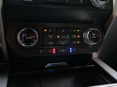 Used 2020 Ford F250 Platinum w/ FX4 Off-Road Package AWD/4WD image 15
