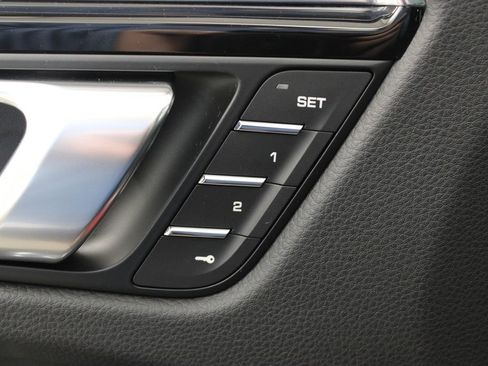 New 2026 Porsche Macan S image 37