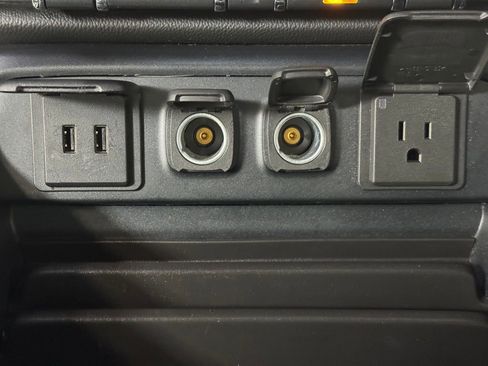 Used 2018 Chevrolet Silverado 1500 LT w/ All Star Edition image 34