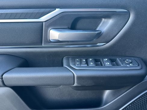 New 2026 RAM 1500 4x4 Crew Cab image 10