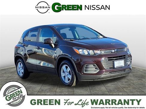 Used 2021 Chevrolet Trax LS w/ Tint and Cruise Package image 1