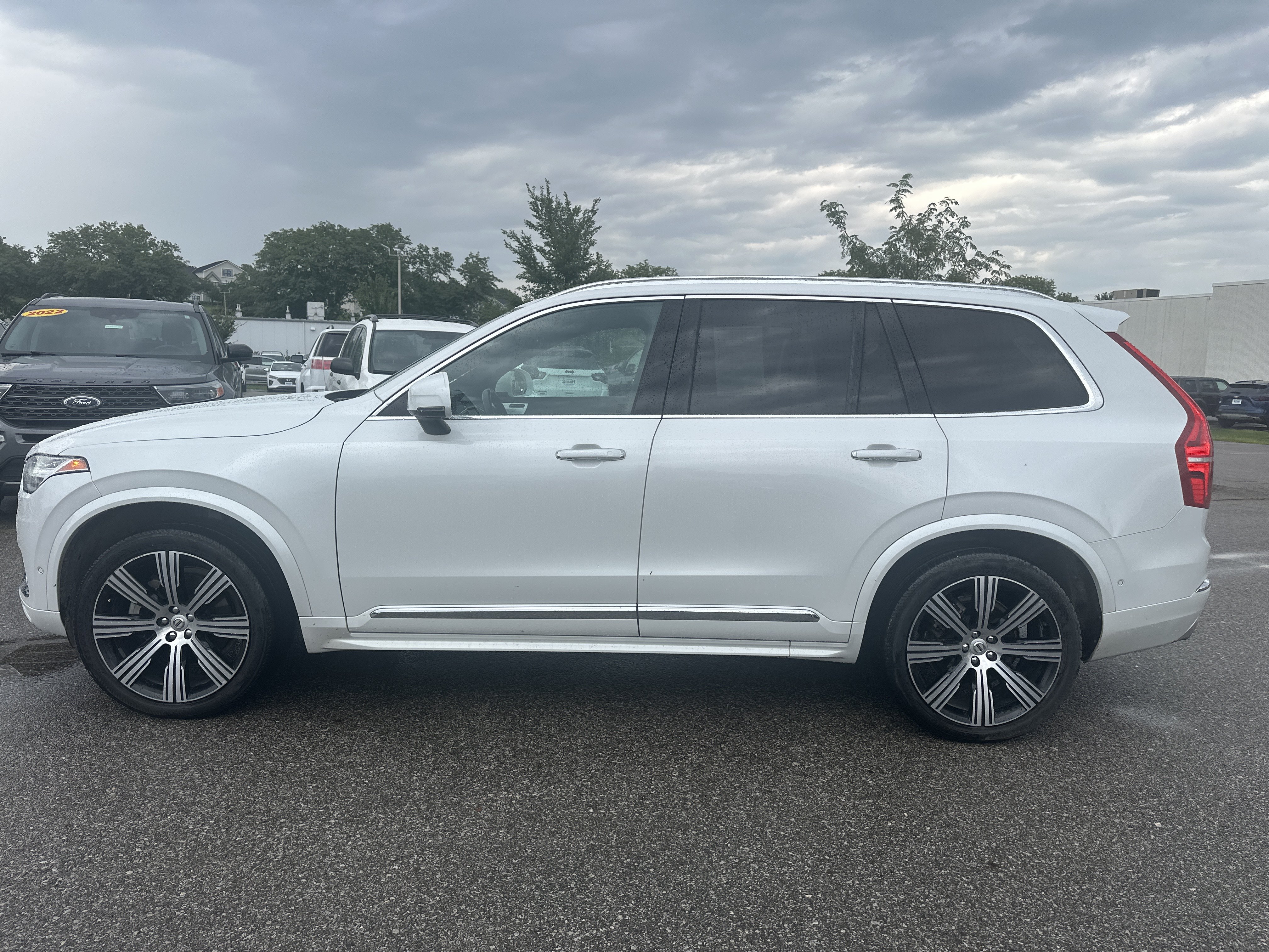 Used 2021 Volvo XC90 T6 Inscription w/ Lounge Package AWD/4WD image 6