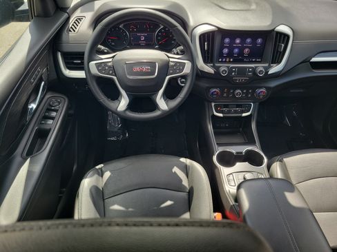 Used 2024 GMC Terrain SLT FWD image 19