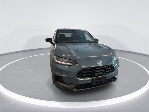 Used 2024 Honda HR-V Sport image 2
