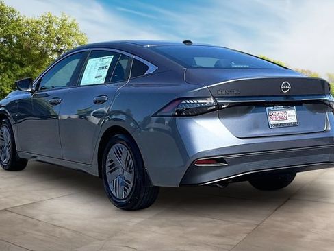 New 2026 Nissan Sentra SV w/ SV Convenience Package FWD image 3