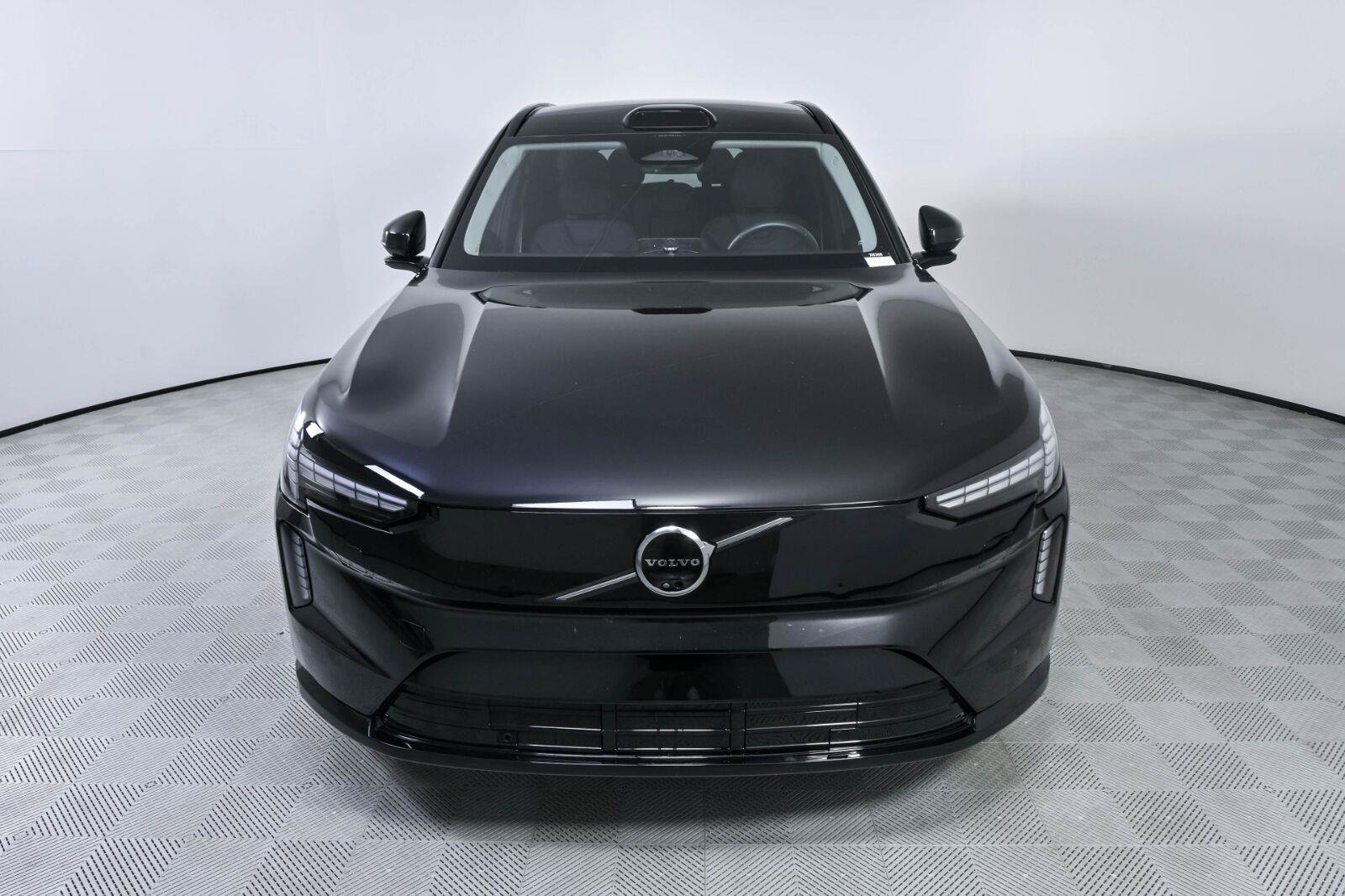 Certified 2025 Volvo EX90 Ultra AWD/4WD image 36