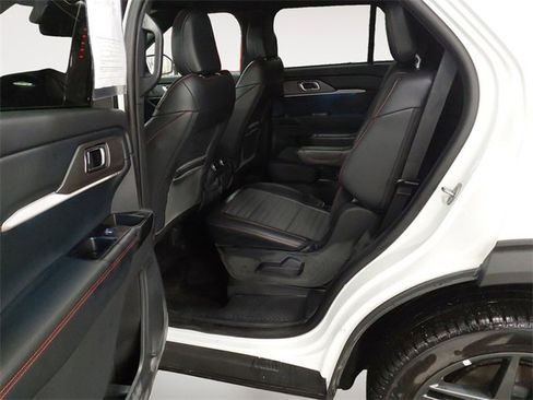 Used 2025 Ford Explorer ST-Line w/ Premium Package image 13