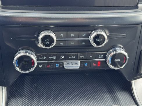 Used 2023 Ford F150 Limited image 14