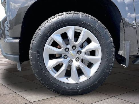 Used 2021 Chevrolet Silverado 1500 Custom RWD image 9