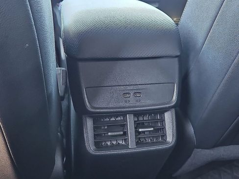 Used 2025 Chevrolet Equinox LT w/ Convenience Package II FWD image 20