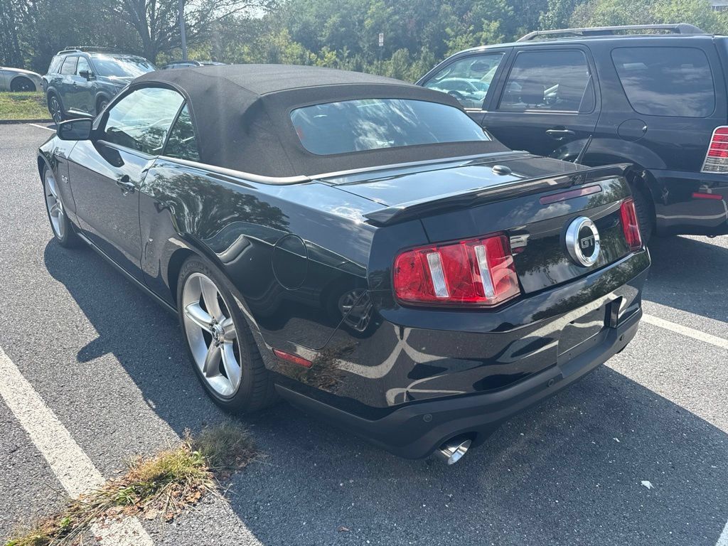 Used 2012 Ford Mustang GT Premium w/ Electronics Pkg RWD image 3
