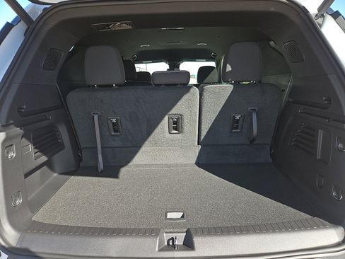 New 2026 Chevrolet Traverse LT image 10