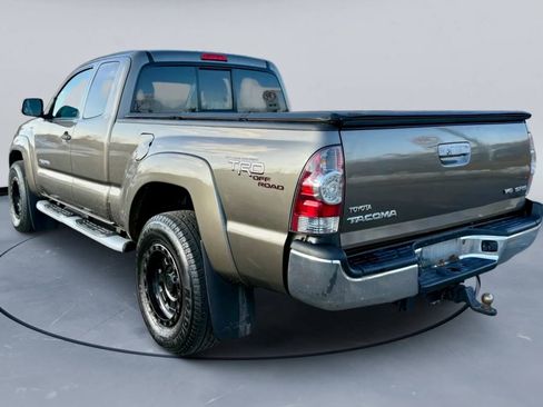 Used 2010 Toyota Tacoma 4x4 Access Cab V6 image 7