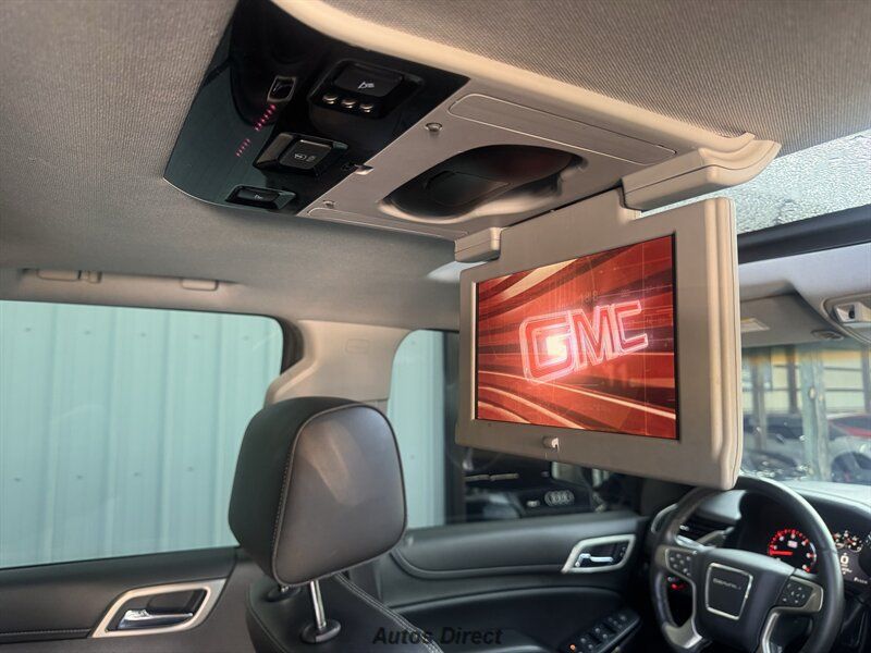 Used 2015 GMC Yukon 4x4 Denali w/ Premium Package w/ Premium Package image 32