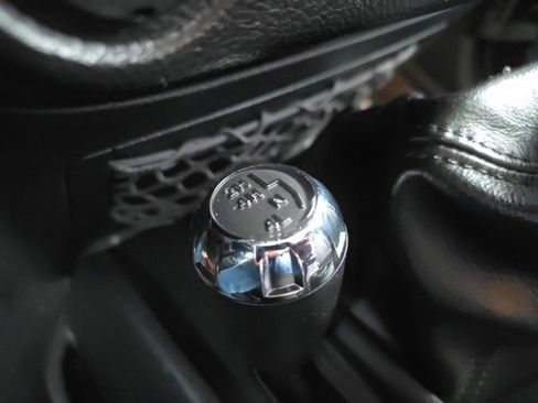 Used 2018 Jeep Wrangler Sport w/ Connectivity Group image 20